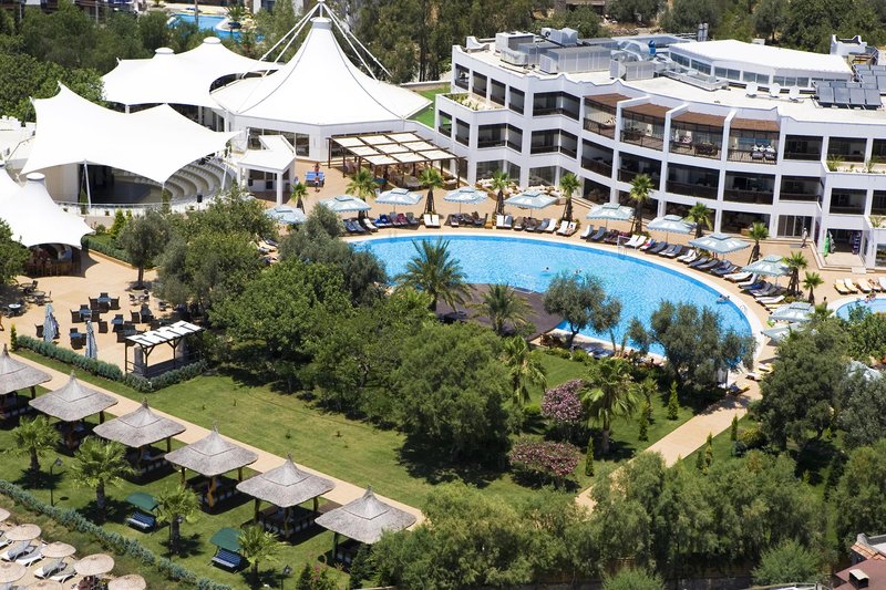 Latanya Park Resort 1