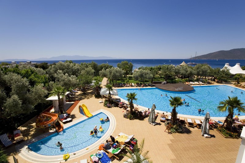 Latanya Park Resort 3