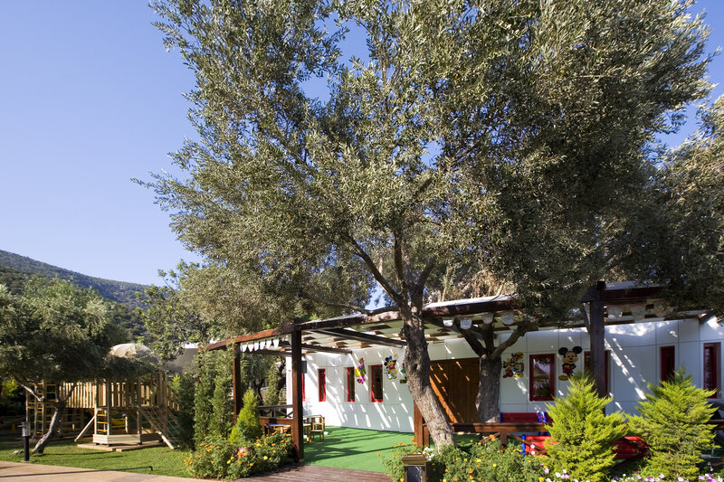 Latanya Park Resort 20