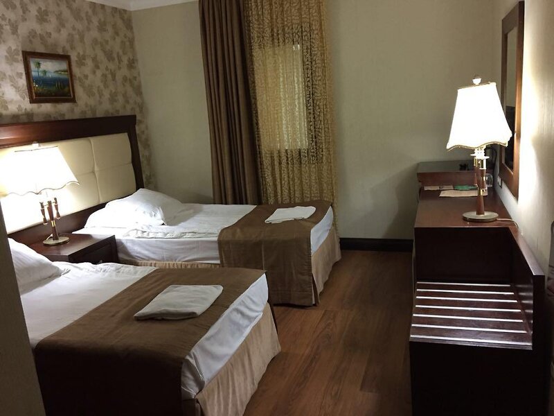 Latanya Park Resort 13