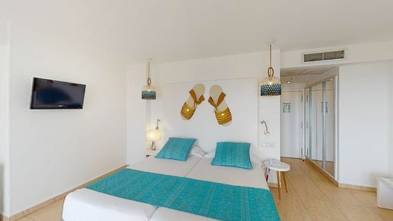 Tropic Garden Hotel & Apartments 8