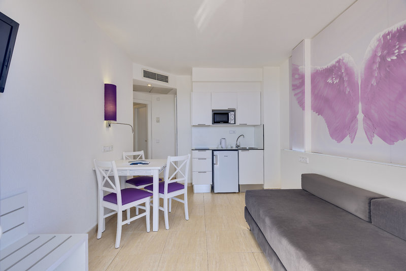 Tropic Garden Hotel & Apartments 9