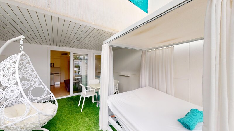 Tropic Garden Hotel & Apartments 55