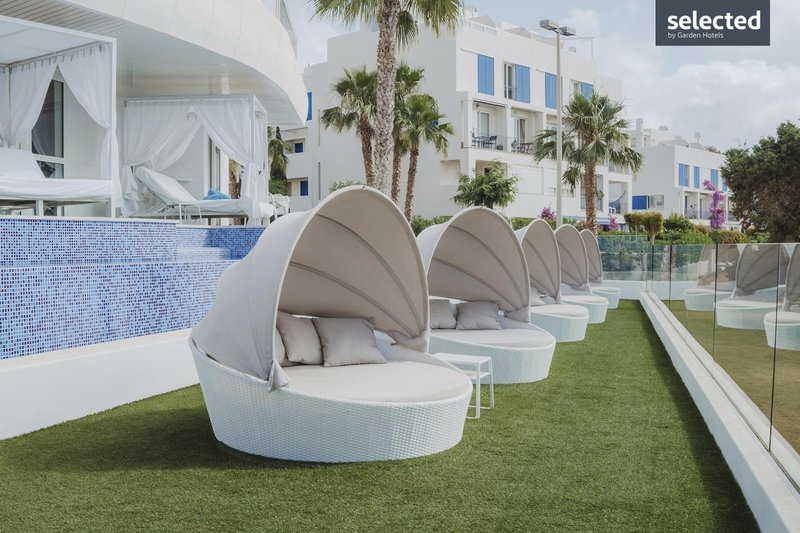 Tropic Garden Hotel & Apartments 8