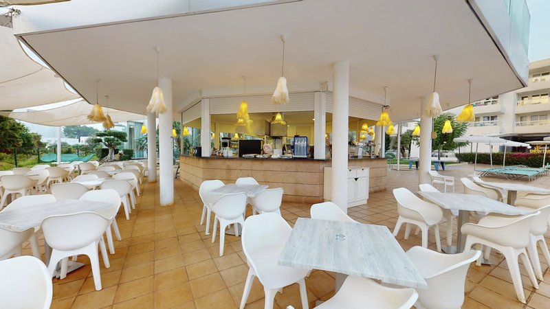 Tropic Garden Hotel & Apartments 15