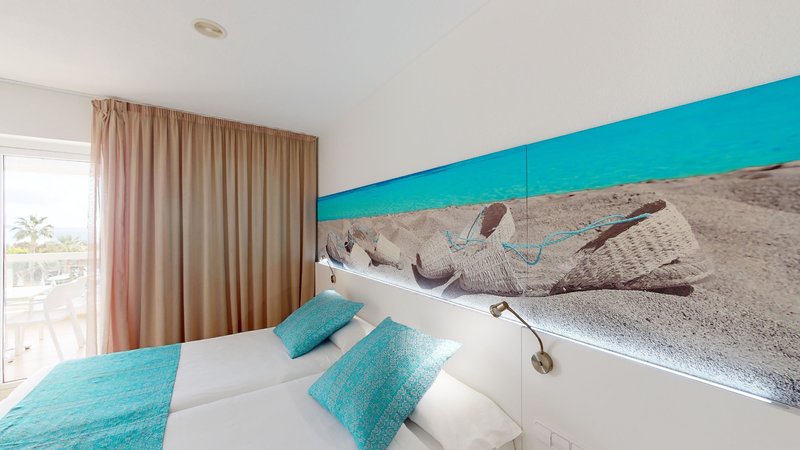 Tropic Garden Hotel & Apartments 18