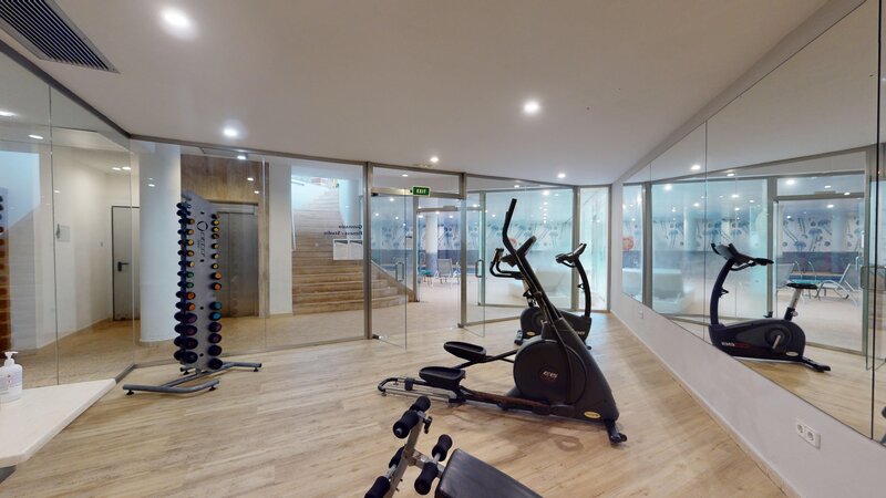 Tropic Garden Hotel & Apartments 35