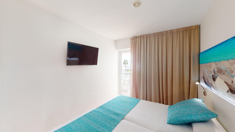 Tropic Garden Hotel & Apartments 78