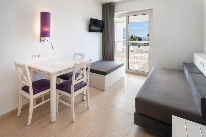 Tropic Garden Hotel & Apartments 83