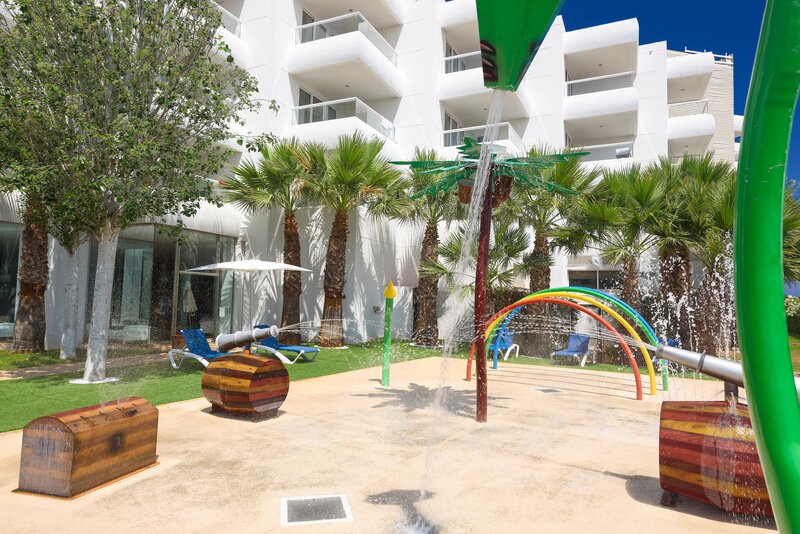 Tropic Garden Hotel & Apartments 28