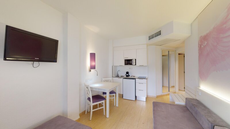 Tropic Garden Hotel & Apartments 44