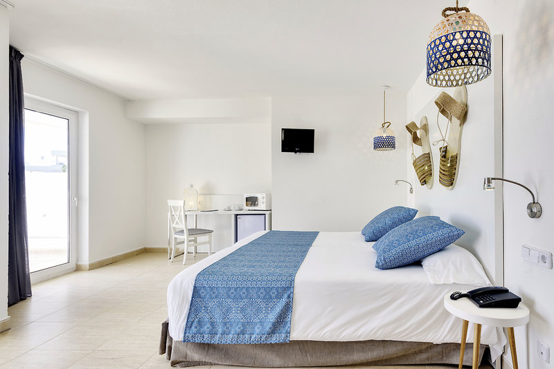 Tropic Garden Hotel & Apartments 12