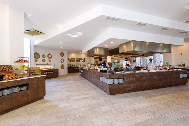 Tropic Garden Hotel & Apartments 27