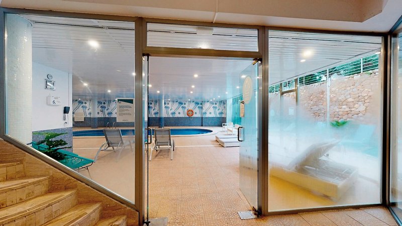 Tropic Garden Hotel & Apartments 37