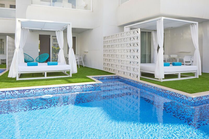 Tropic Garden Hotel & Apartments 56