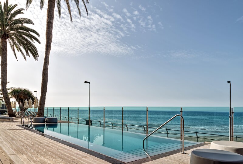 Don Gregory by Dunas 21