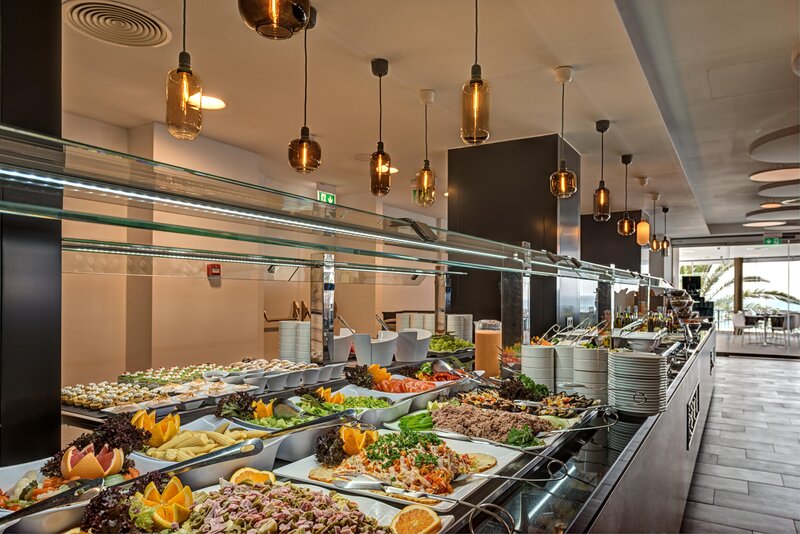 Don Gregory by Dunas 40