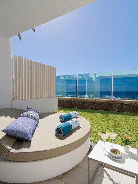 Don Gregory by Dunas 51