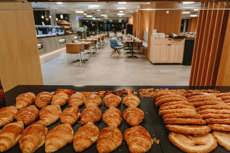 DON GREGORY by Dunas 60