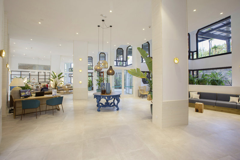 Corallium Beach by Lopesan Hotels 8