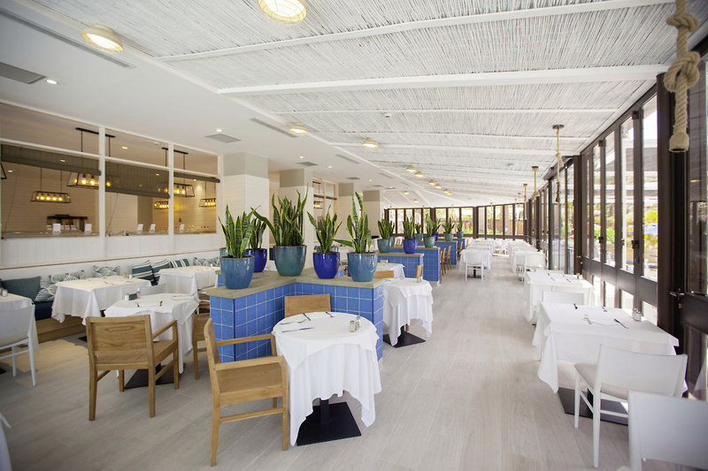 Corallium Beach by Lopesan Hotels 9