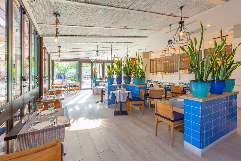 Corallium Beach by Lopesan Hotels 4