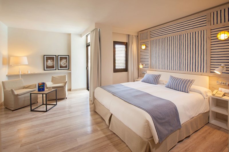 Corallium Beach by Lopesan Hotels 23