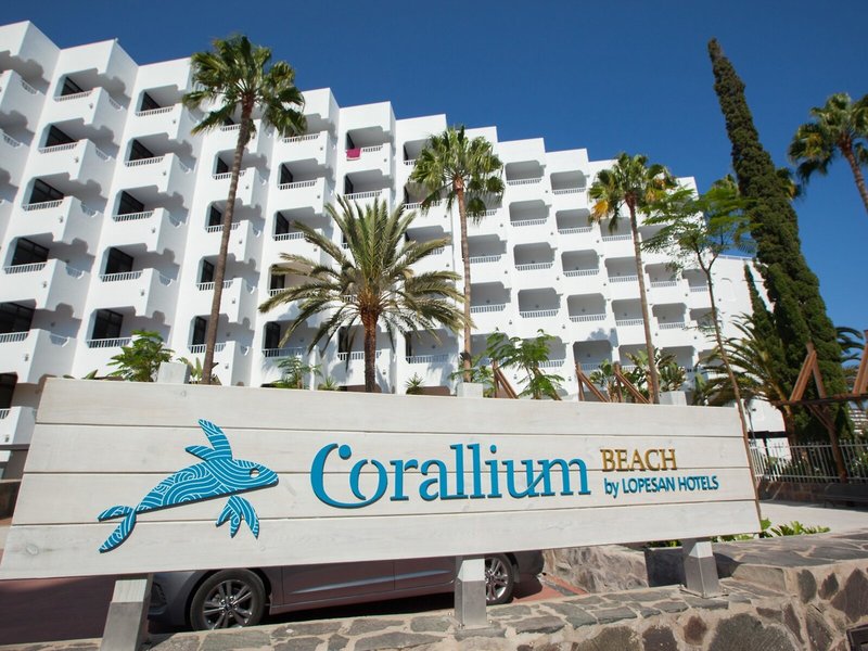 Corallium Beach by Lopesan Hotels 3
