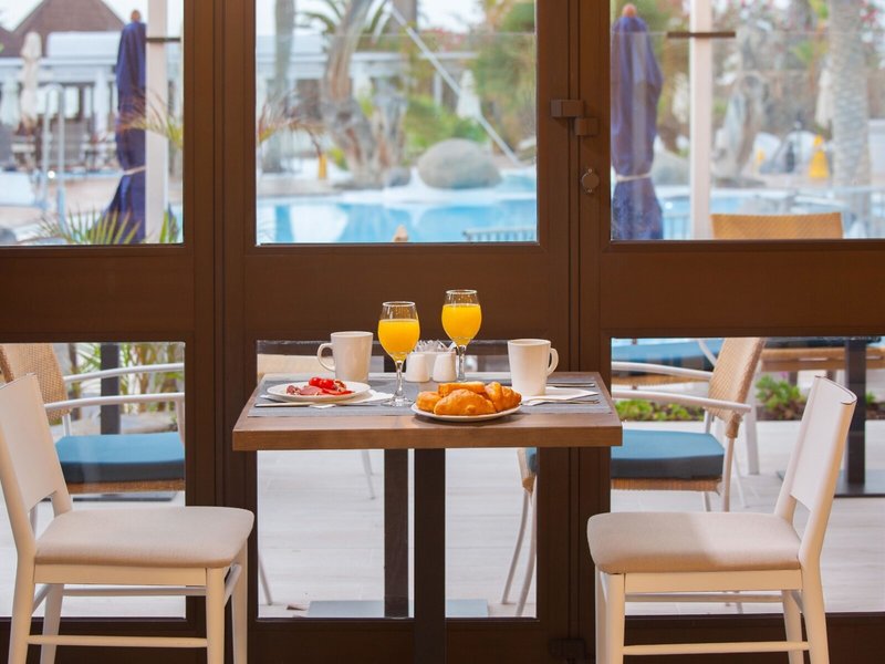 Corallium Beach by Lopesan Hotels 12