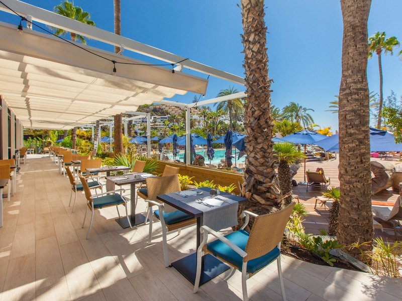 Corallium Beach by Lopesan Hotels 17