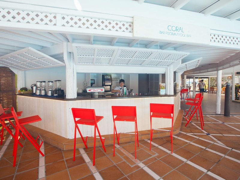 Corallium Beach by Lopesan Hotels 24