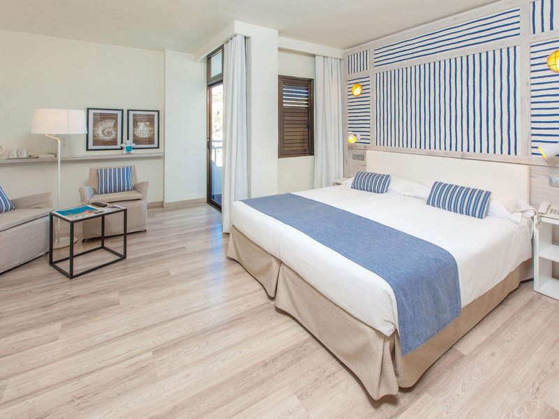 Corallium Beach by Lopesan Hotels 33