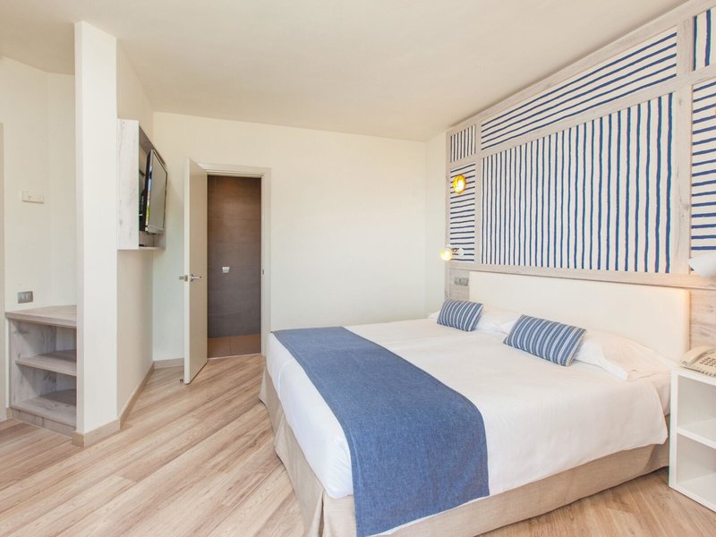 Corallium Beach by Lopesan Hotels 38