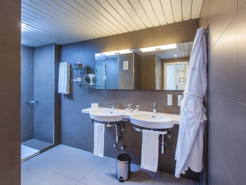 Corallium Beach by Lopesan Hotels 40