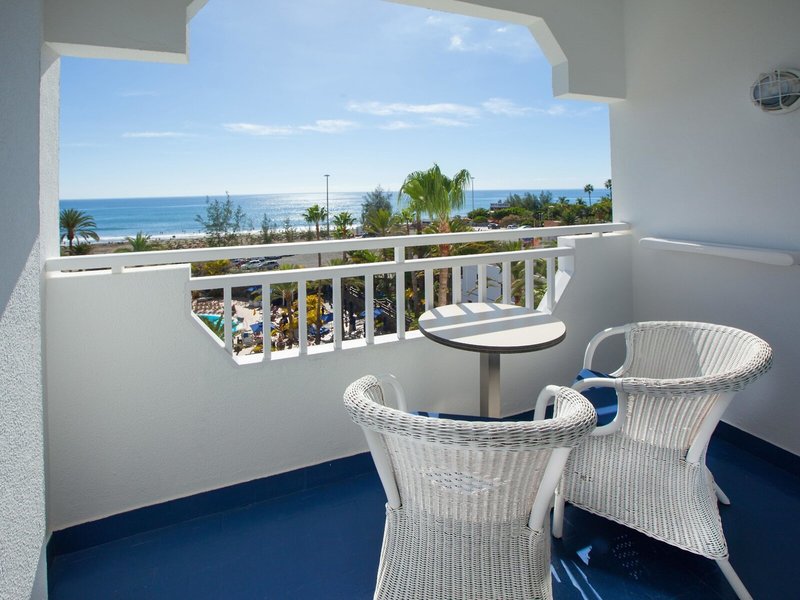 Corallium Beach by Lopesan Hotels 45