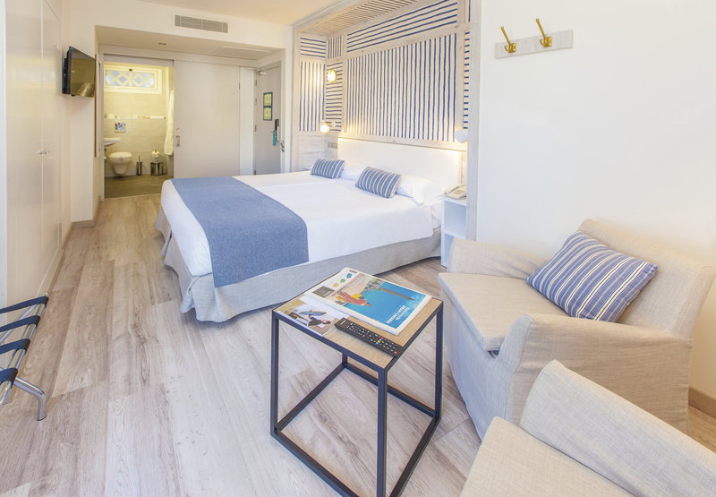 Corallium Beach by Lopesan Hotels 18