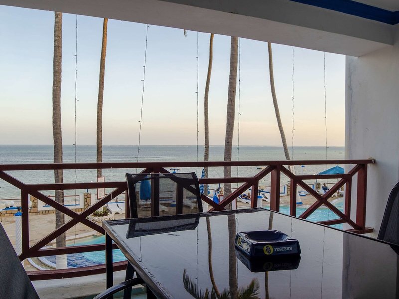 Sai Rock Beach Hotel & Spa 6