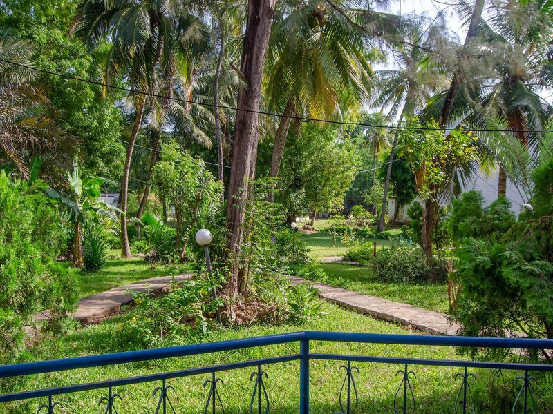 Sai Rock Beach Hotel & Spa 8