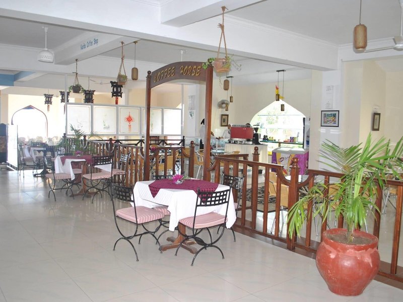 Sai Rock Beach Hotel & Spa 28