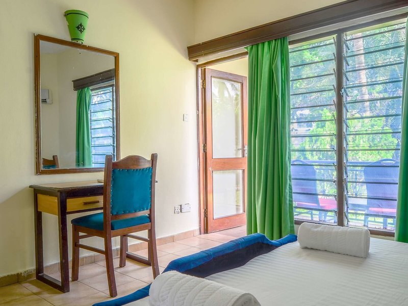 Sai Rock Beach Hotel & Spa 33