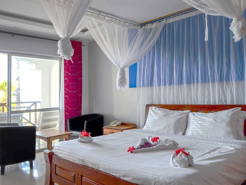 Sai Rock Beach Hotel & Spa 38