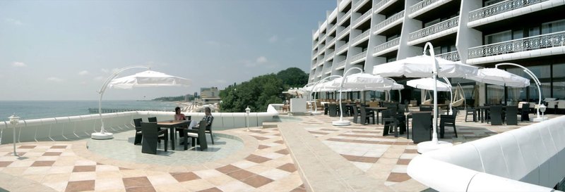 The Palace Hotel 24
