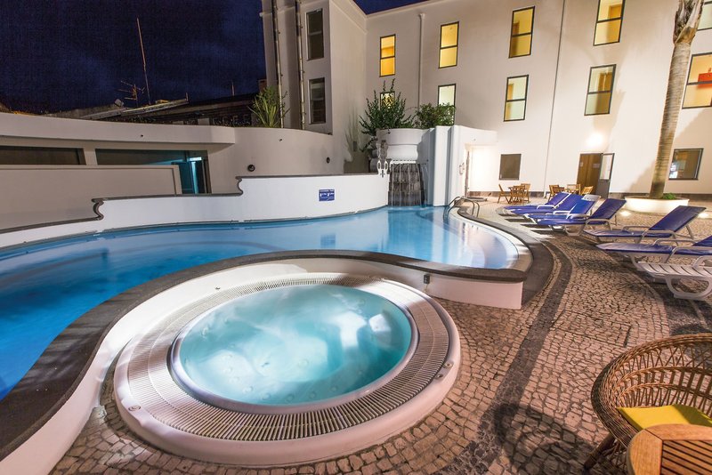 Do Mar 10 - Outdoor Pool