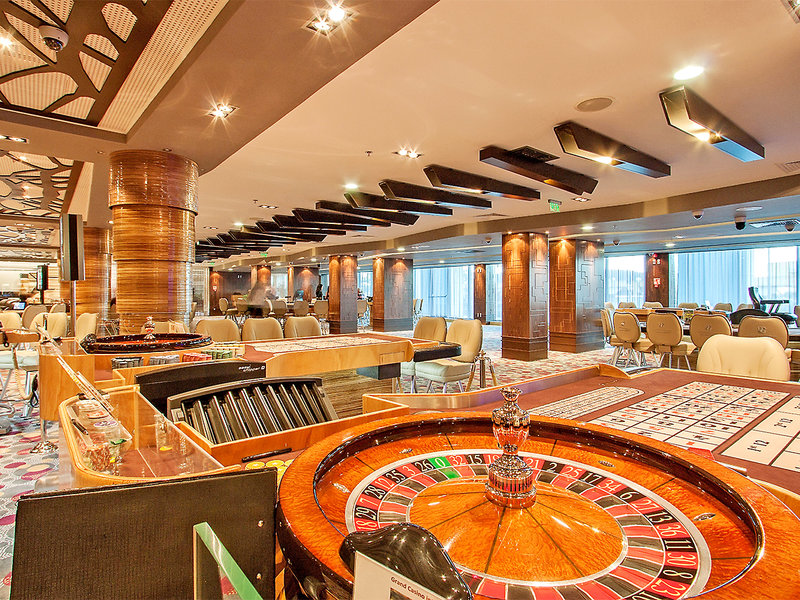 International Hotel Casino & Tower Suites 7