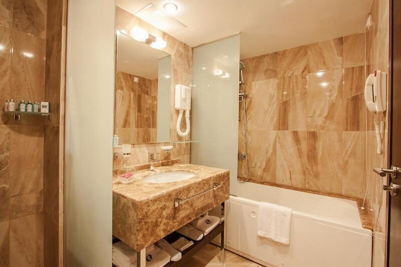 International Hotel Casino & Tower Suites 72