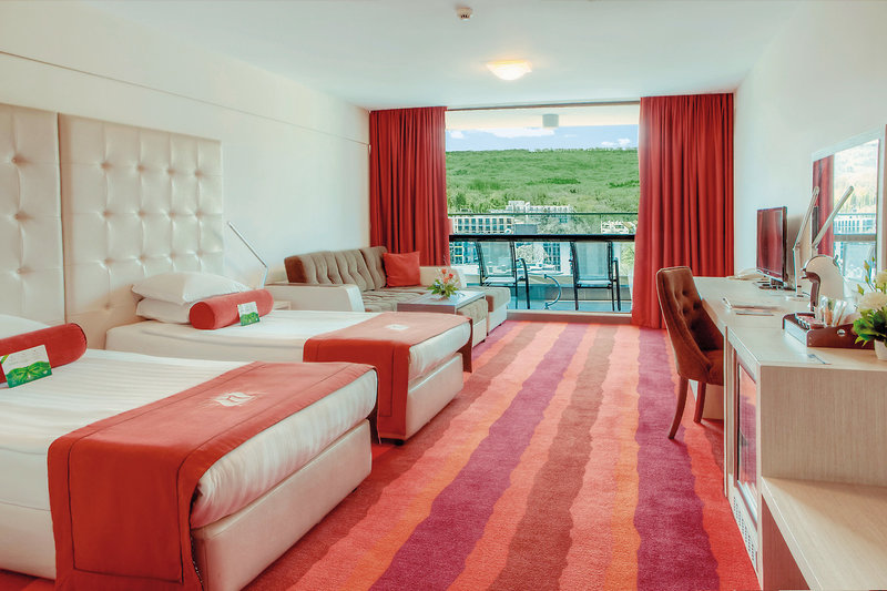 International Casino & Tower Suites 6