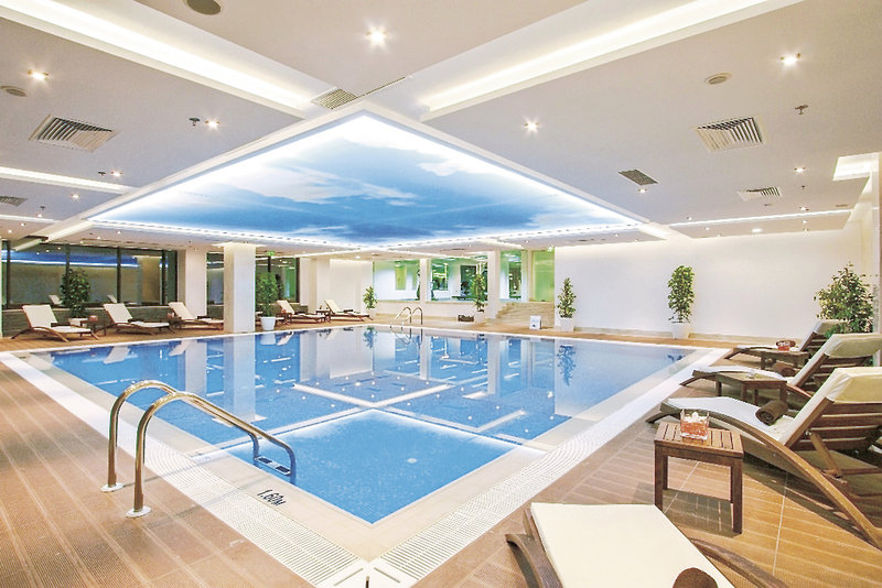 International Hotel Casino & Tower Suites 10