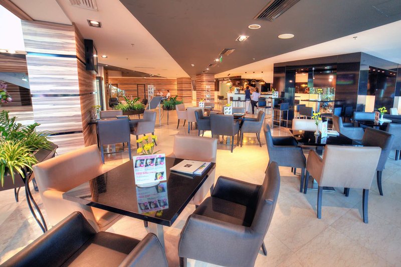 International Casino & Tower Suites 13