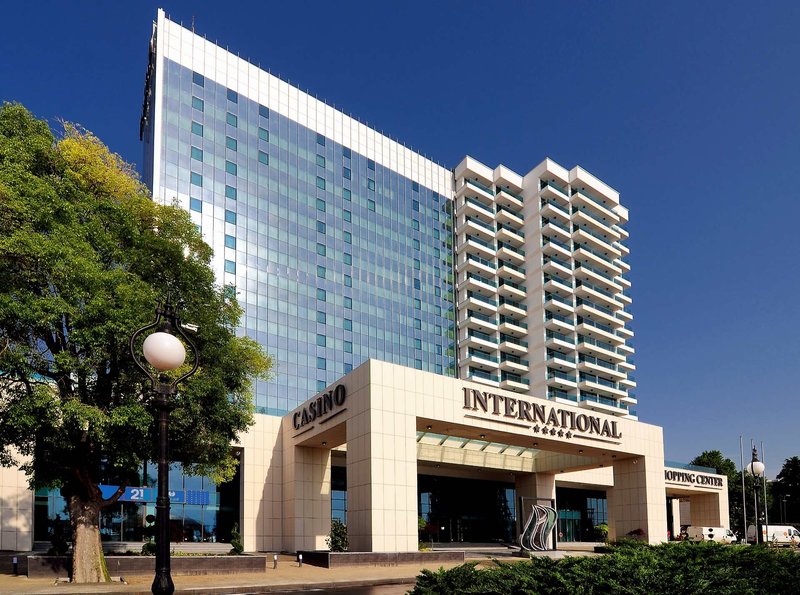 International Casino & Tower Suites 18