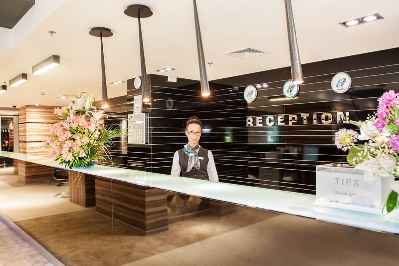 International Casino & Tower Suites 22